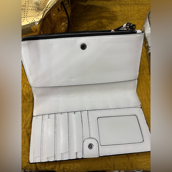 Victoria’s Secret Purse & Matching Wallet ✨ - Picture 6 of 13